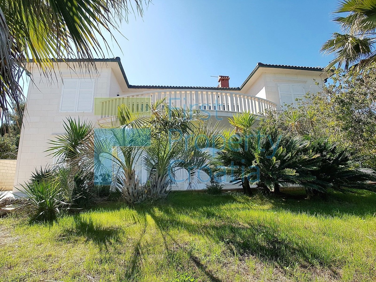 House For sale - SPLITSKO-DALMATINSKA BRAČ