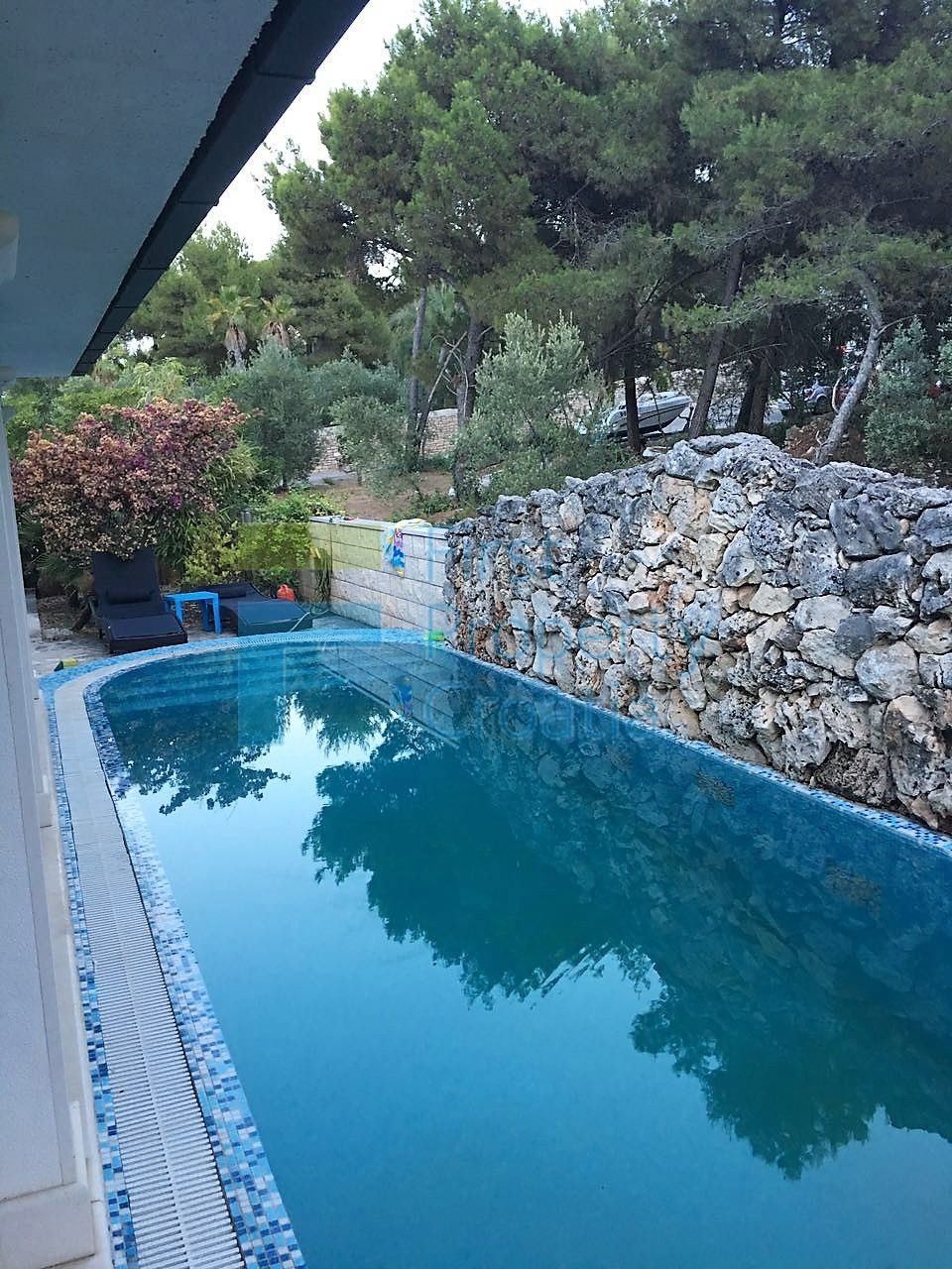 House For sale - SPLITSKO-DALMATINSKA BRAČ