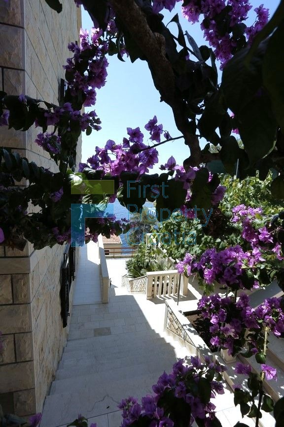 House For sale - SPLITSKO-DALMATINSKA BRAČ