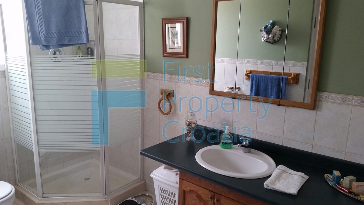 Haus Zu verkaufen - SPLITSKO-DALMATINSKA BRAČ