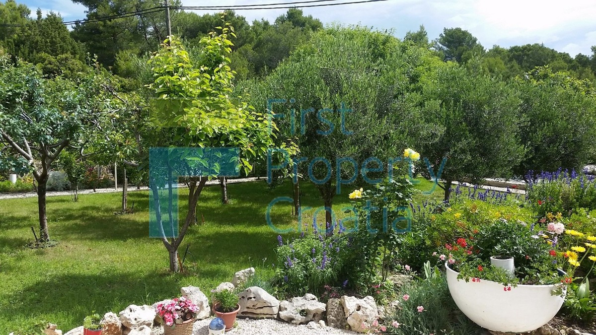 Haus Zu verkaufen - SPLITSKO-DALMATINSKA BRAČ