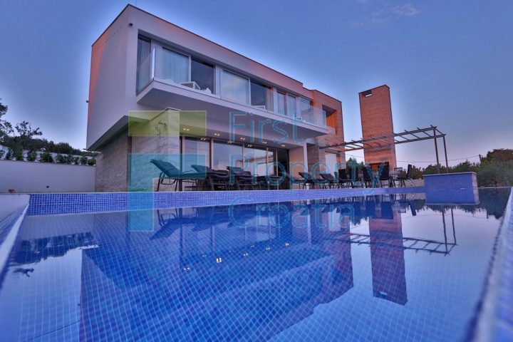 Casa In vendita - Splitsko-dalmatinska Brač - foto 2/13