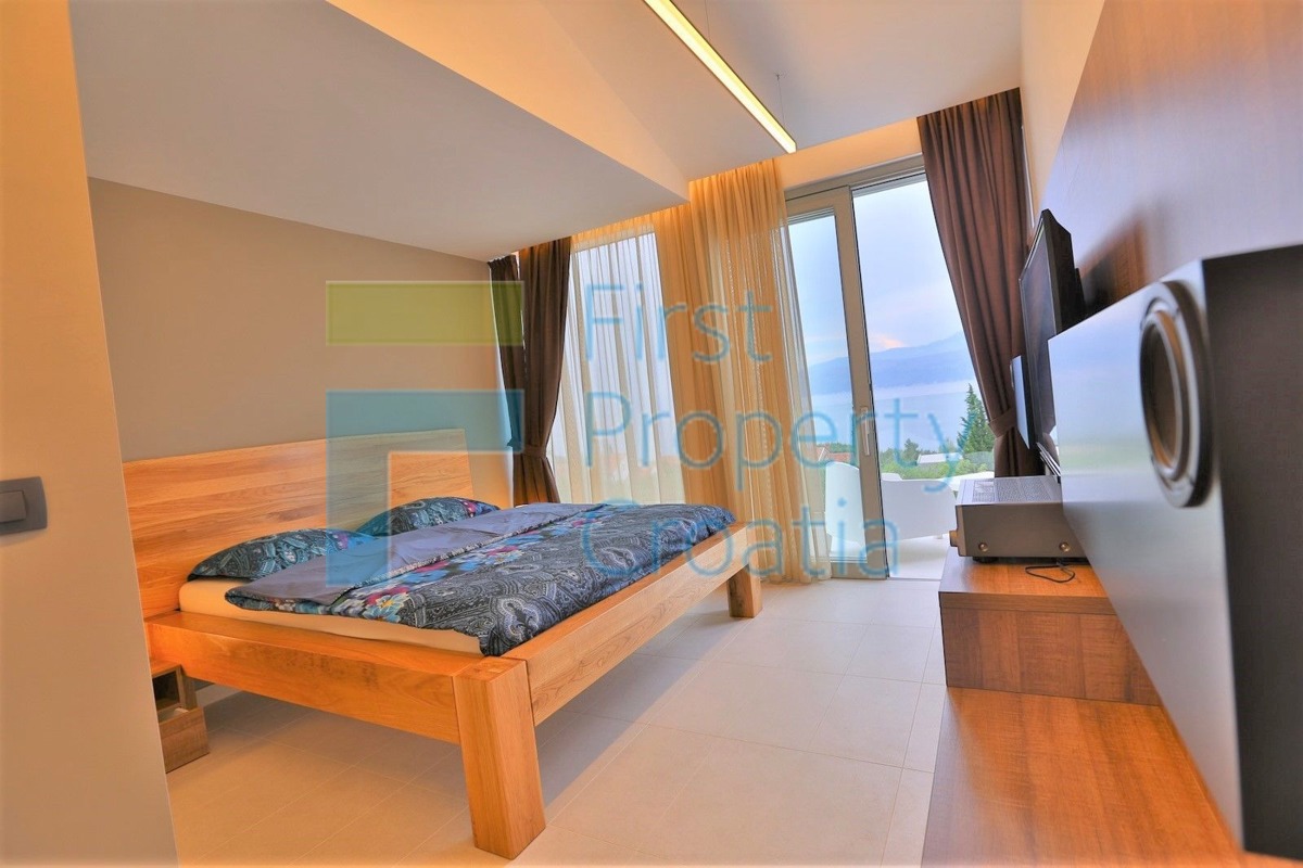 House For sale - SPLITSKO-DALMATINSKA BRAČ