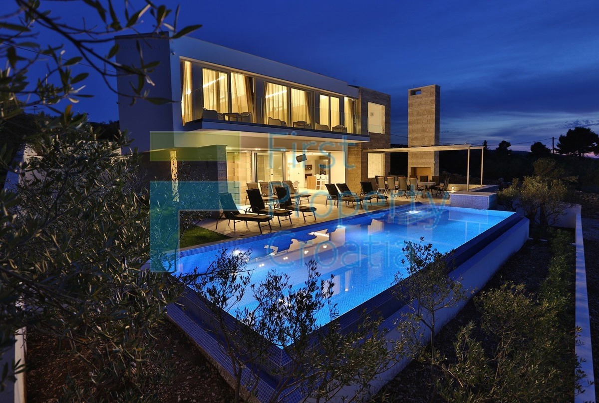 House For sale - SPLITSKO-DALMATINSKA BRAČ