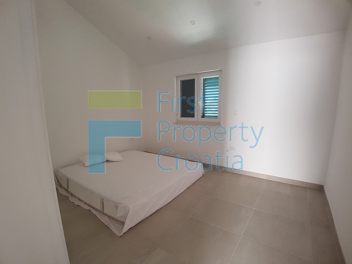 House For sale - SPLITSKO-DALMATINSKA BRAČ
