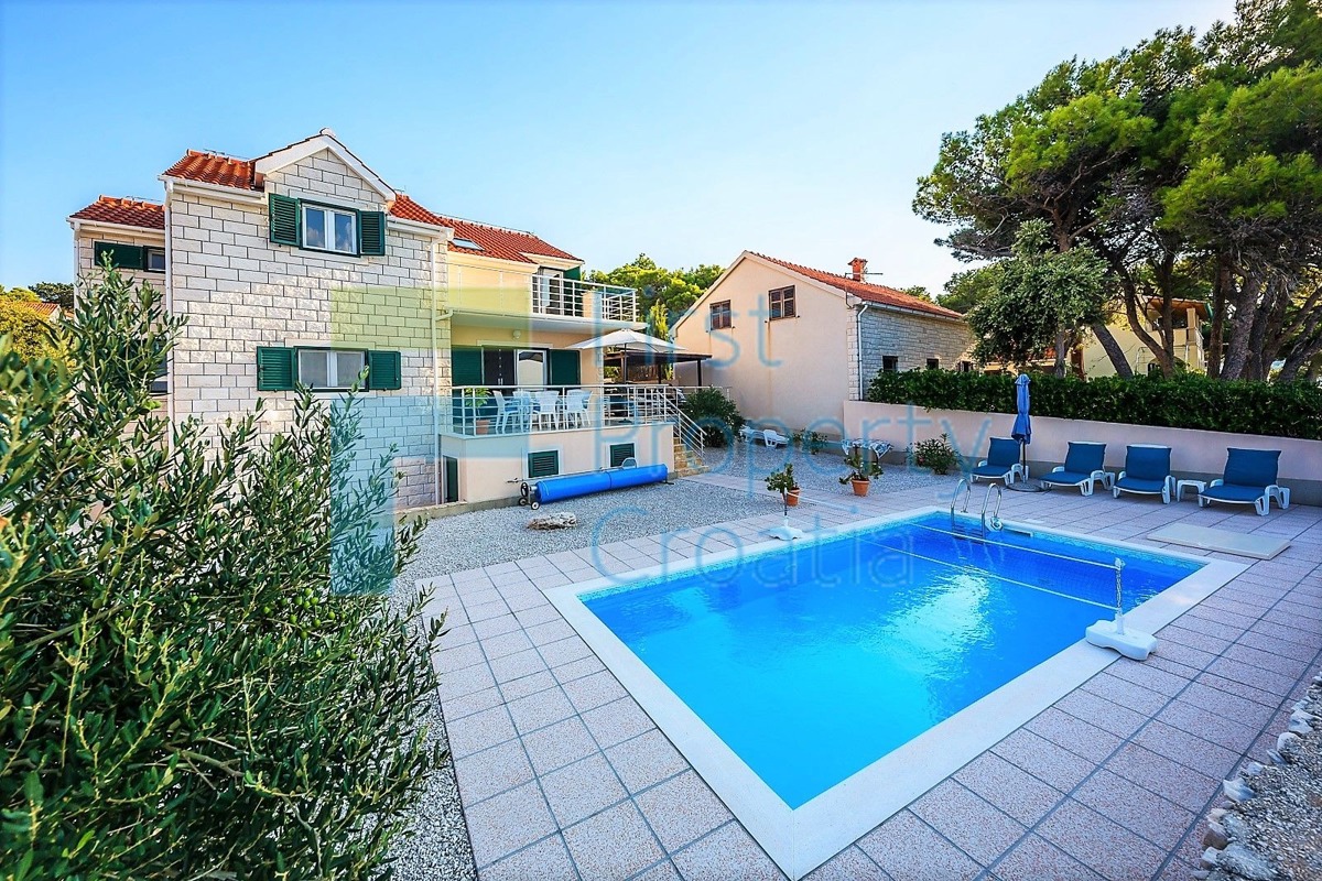 House For sale - SPLITSKO-DALMATINSKA BRAČ