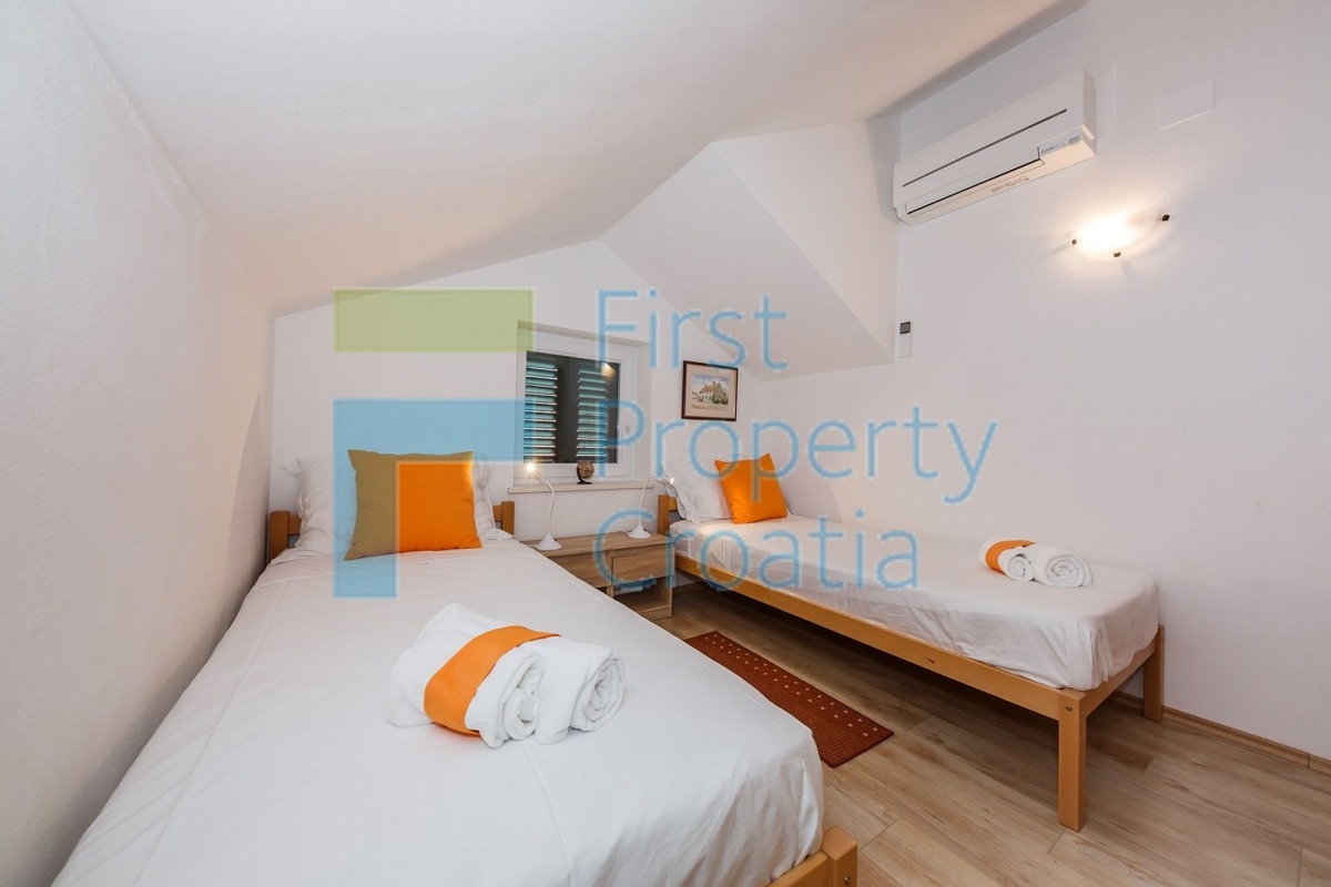 House For sale - Splitsko-dalmatinska Brač - foto 3/16