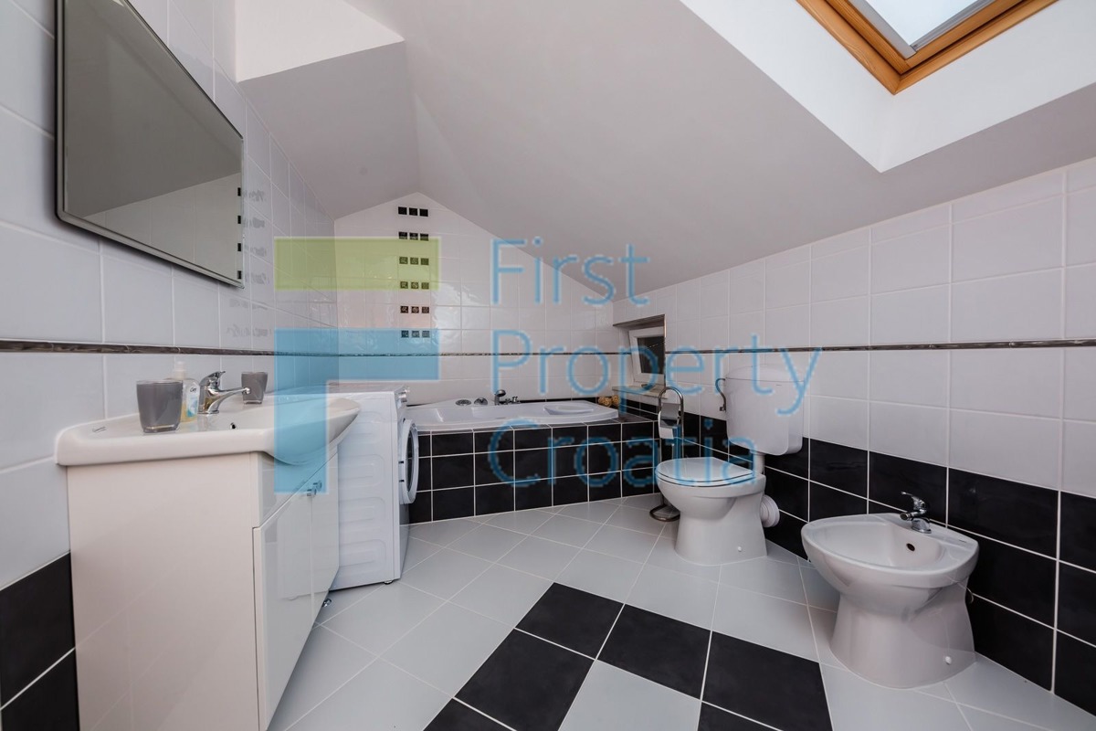 House For sale - Splitsko-dalmatinska Brač - foto 4/16