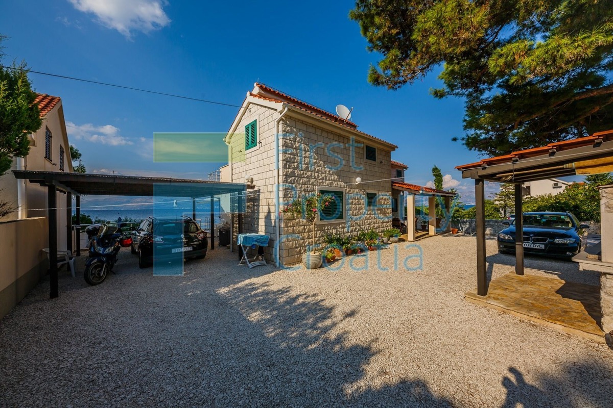 House For sale - SPLITSKO-DALMATINSKA BRAČ