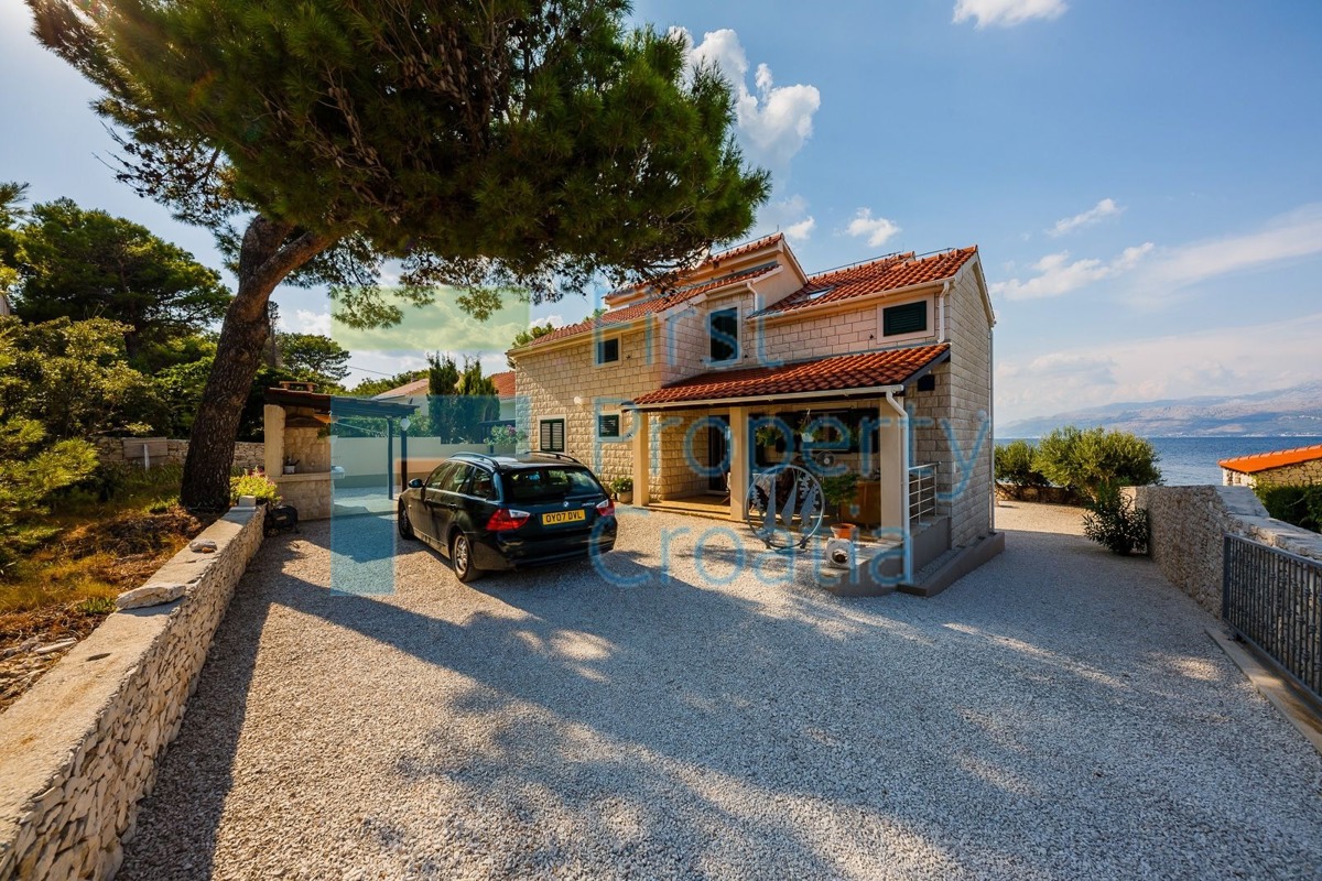 House For sale - SPLITSKO-DALMATINSKA BRAČ