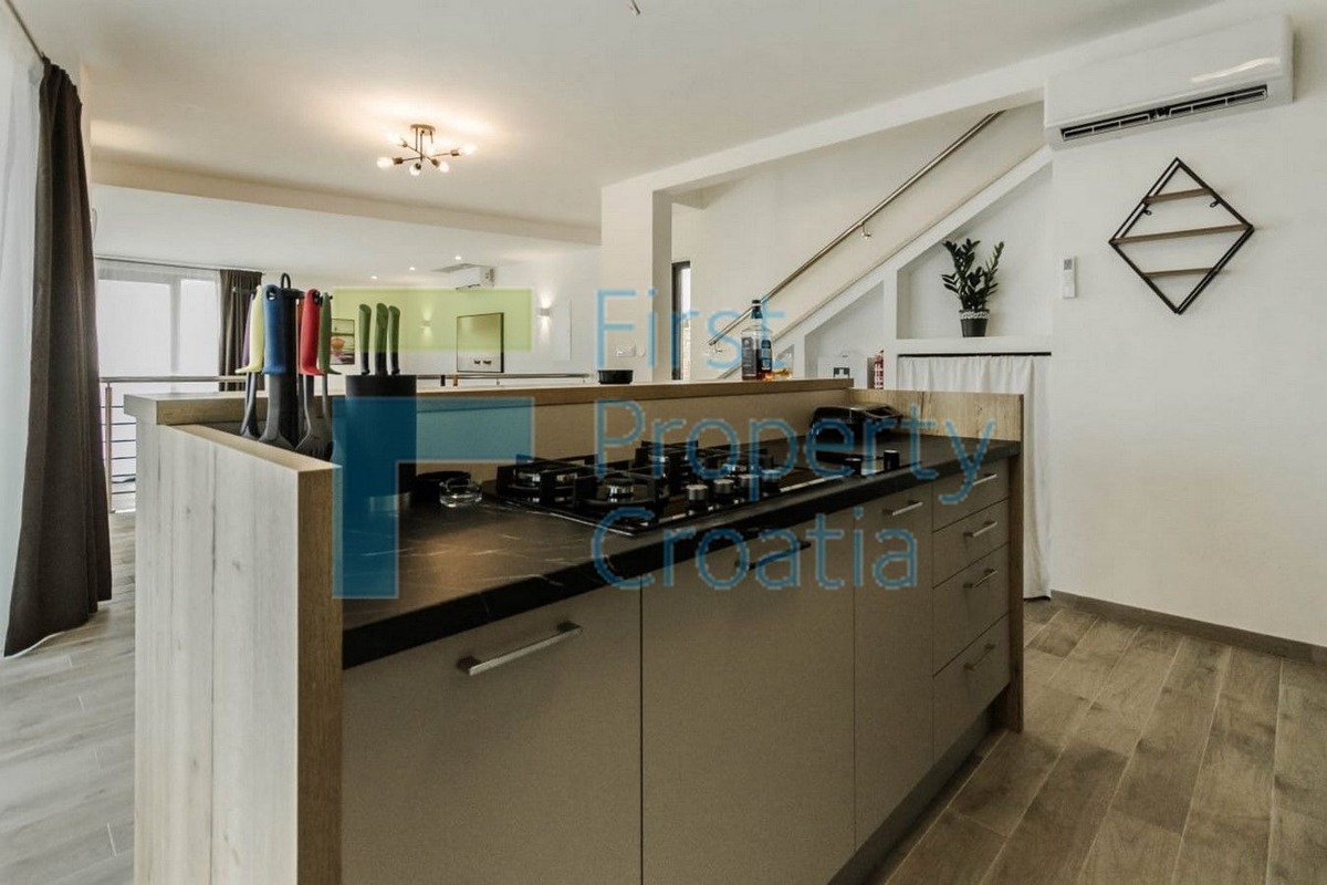 Haus Zu verkaufen - SPLITSKO-DALMATINSKA TROGIR