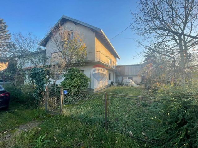 House for sale 202 m² – Sisak