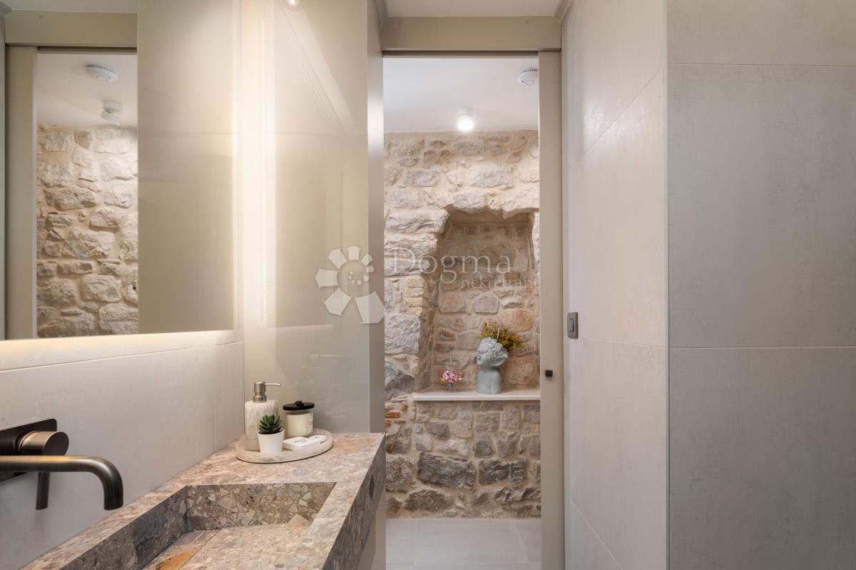 Flat For sale - SPLITSKO-DALMATINSKA SPLIT