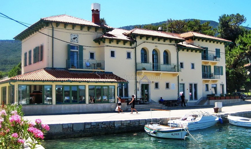 Locaux commerciaux À vendre MALI LOŠINJ