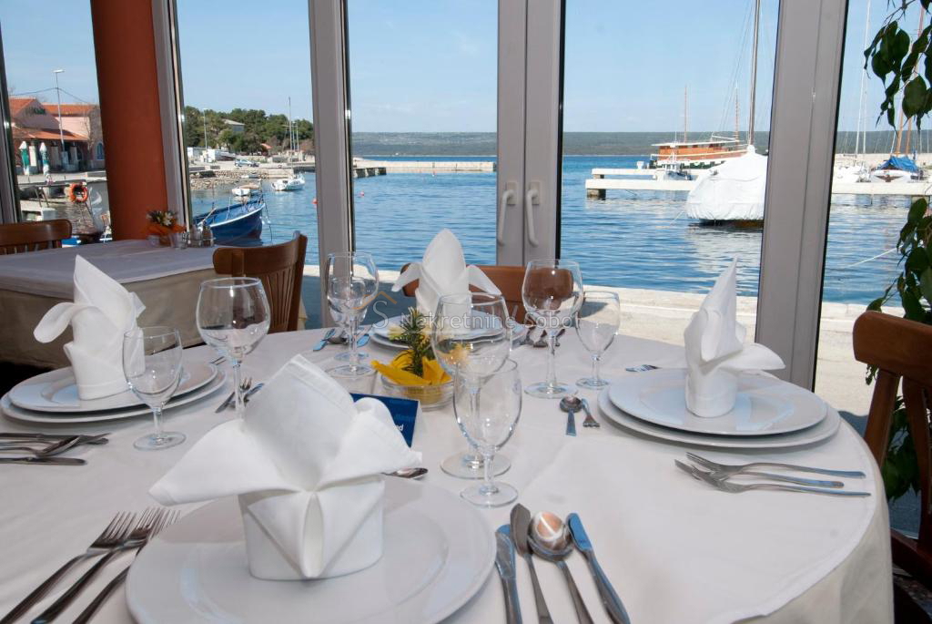 Locaux commerciaux À vendre - PRIMORSKO-GORANSKA MALI LOŠINJ