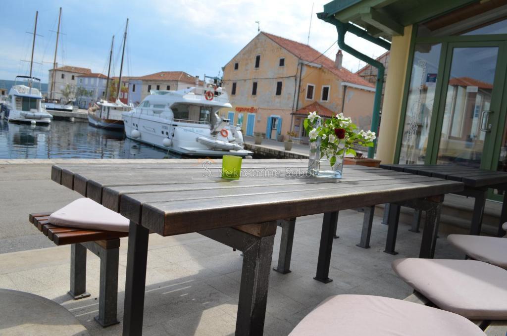 Locaux commerciaux À vendre - PRIMORSKO-GORANSKA MALI LOŠINJ