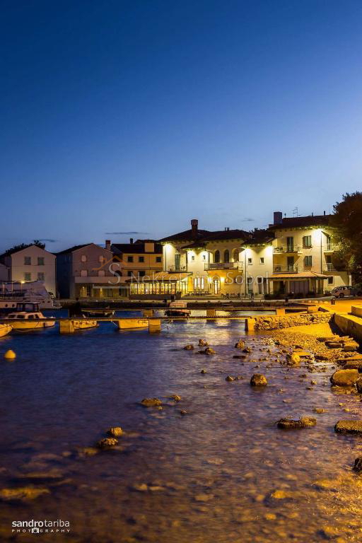 Locaux commerciaux À vendre - PRIMORSKO-GORANSKA MALI LOŠINJ