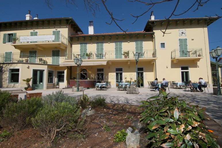 Locaux commerciaux À vendre - PRIMORSKO-GORANSKA MALI LOŠINJ