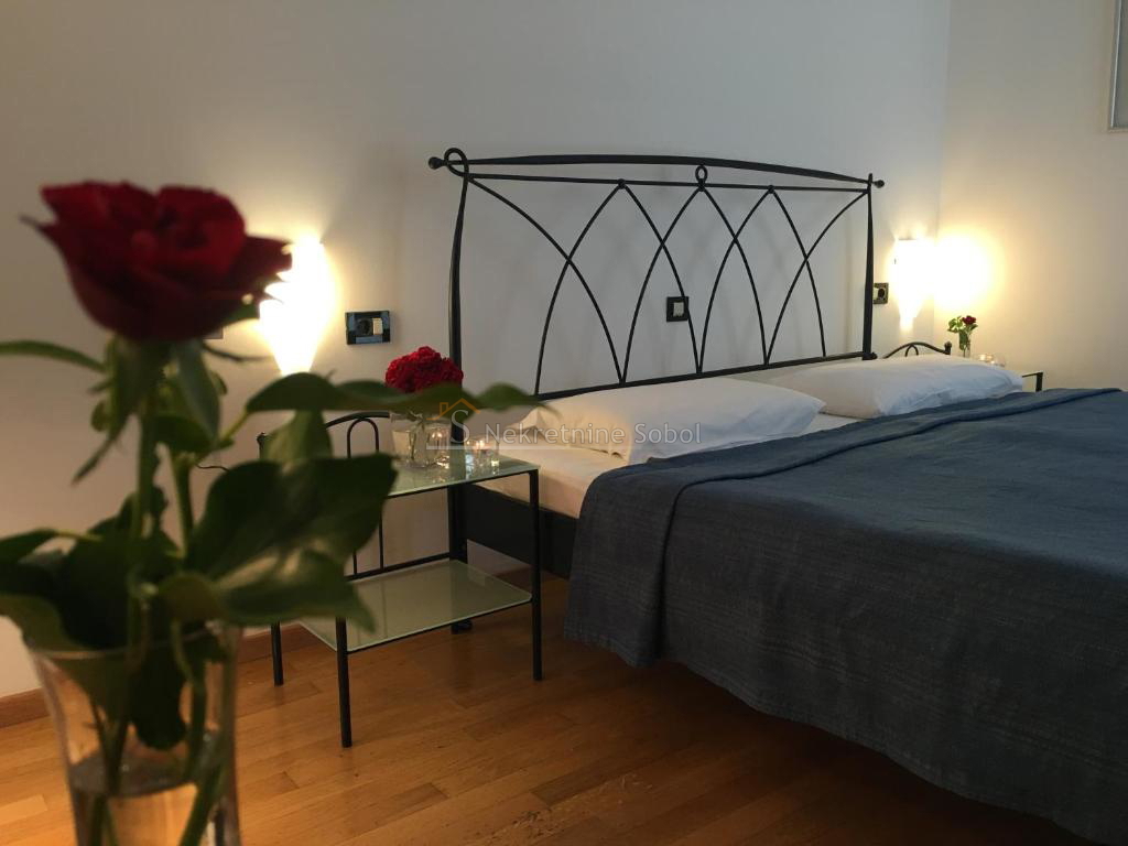 Locaux commerciaux À vendre - PRIMORSKO-GORANSKA MALI LOŠINJ