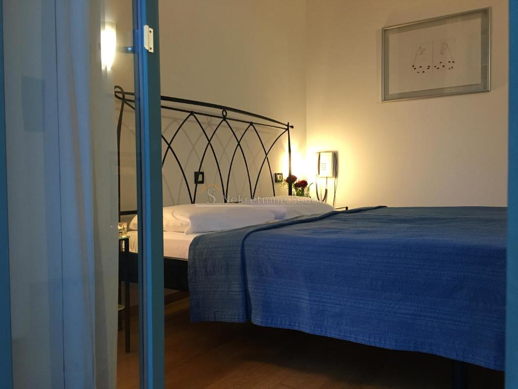 Locaux commerciaux À vendre - PRIMORSKO-GORANSKA MALI LOŠINJ