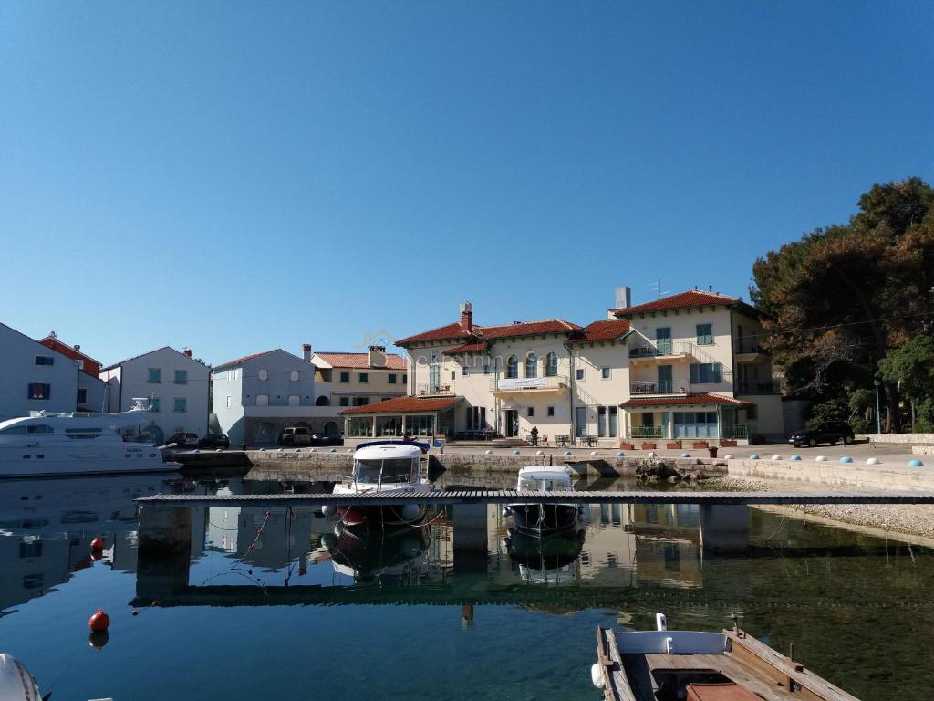 Locaux commerciaux À vendre - PRIMORSKO-GORANSKA MALI LOŠINJ