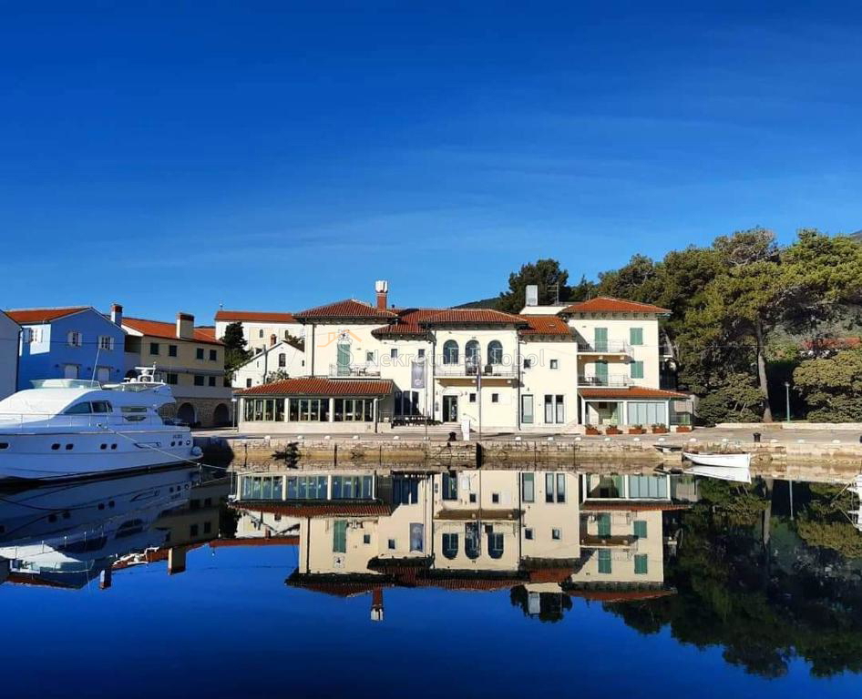 Locaux commerciaux À vendre - PRIMORSKO-GORANSKA MALI LOŠINJ