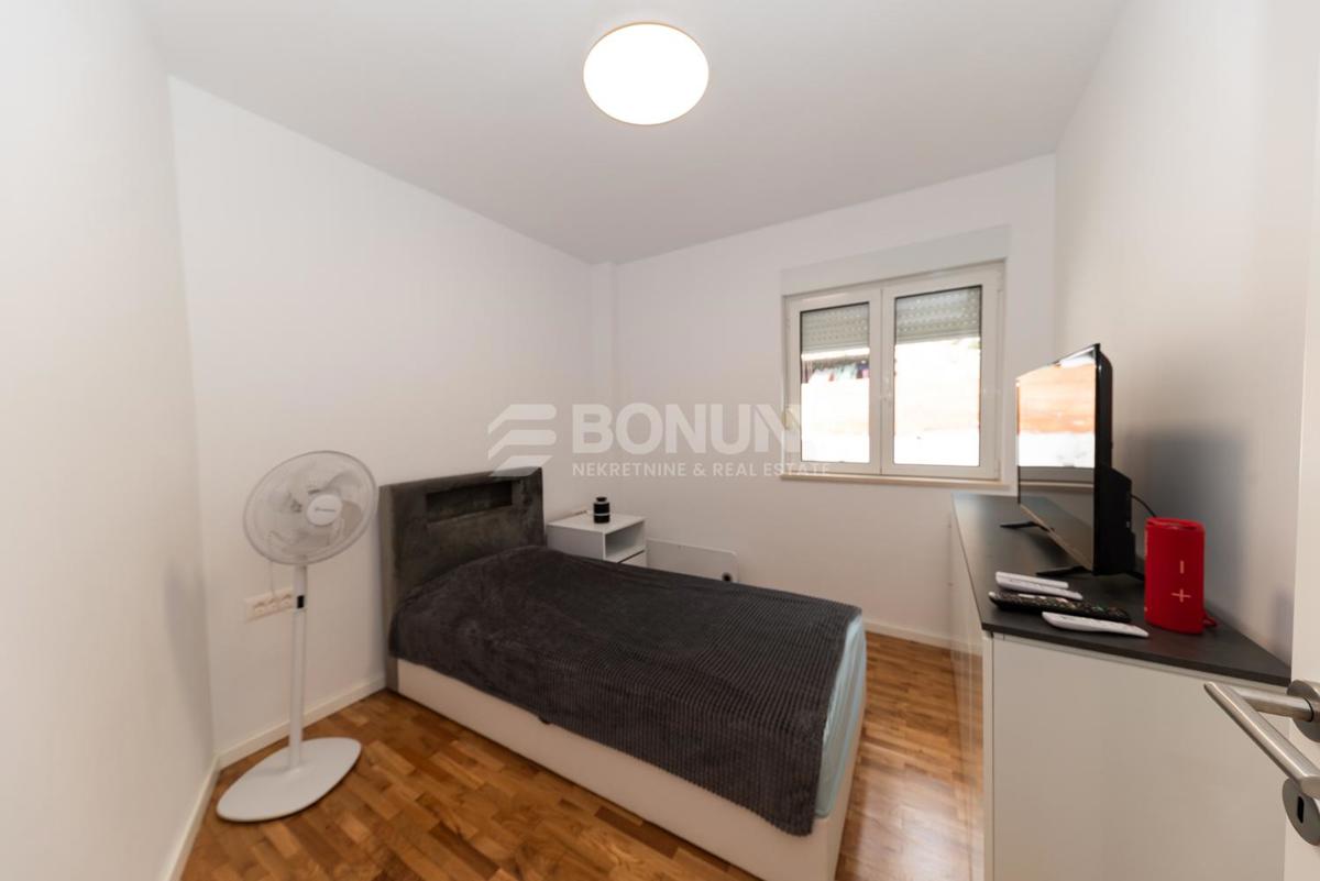 Apartment Zu verkaufen - SPLITSKO-DALMATINSKA BAŠKA VODA
