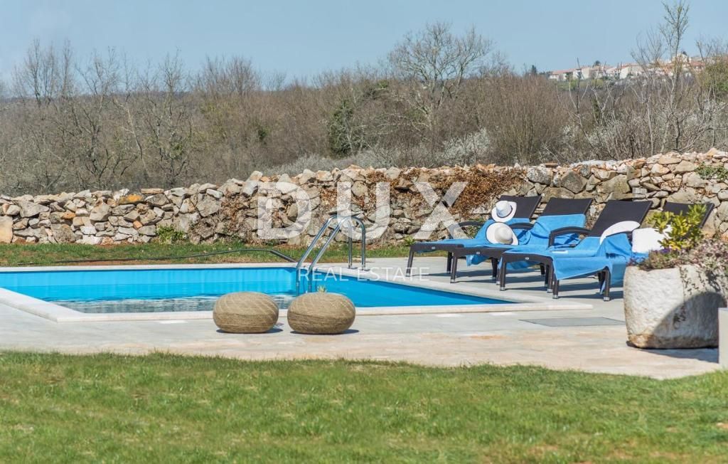 Haus Zu verkaufen - ISTARSKA SVETI LOVREČ