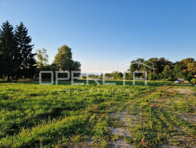 Zemljište na prodaju 412 m² – Oroslavje