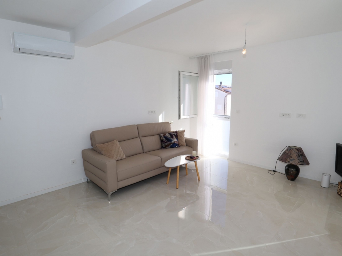 Flat For sale - ŠIBENSKO-KNINSKA VODICE