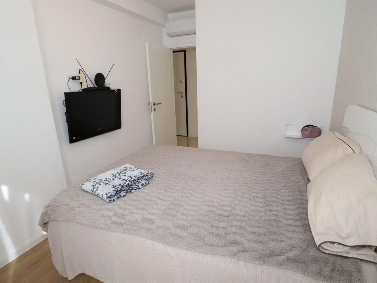 Flat For sale - ŠIBENSKO-KNINSKA VODICE