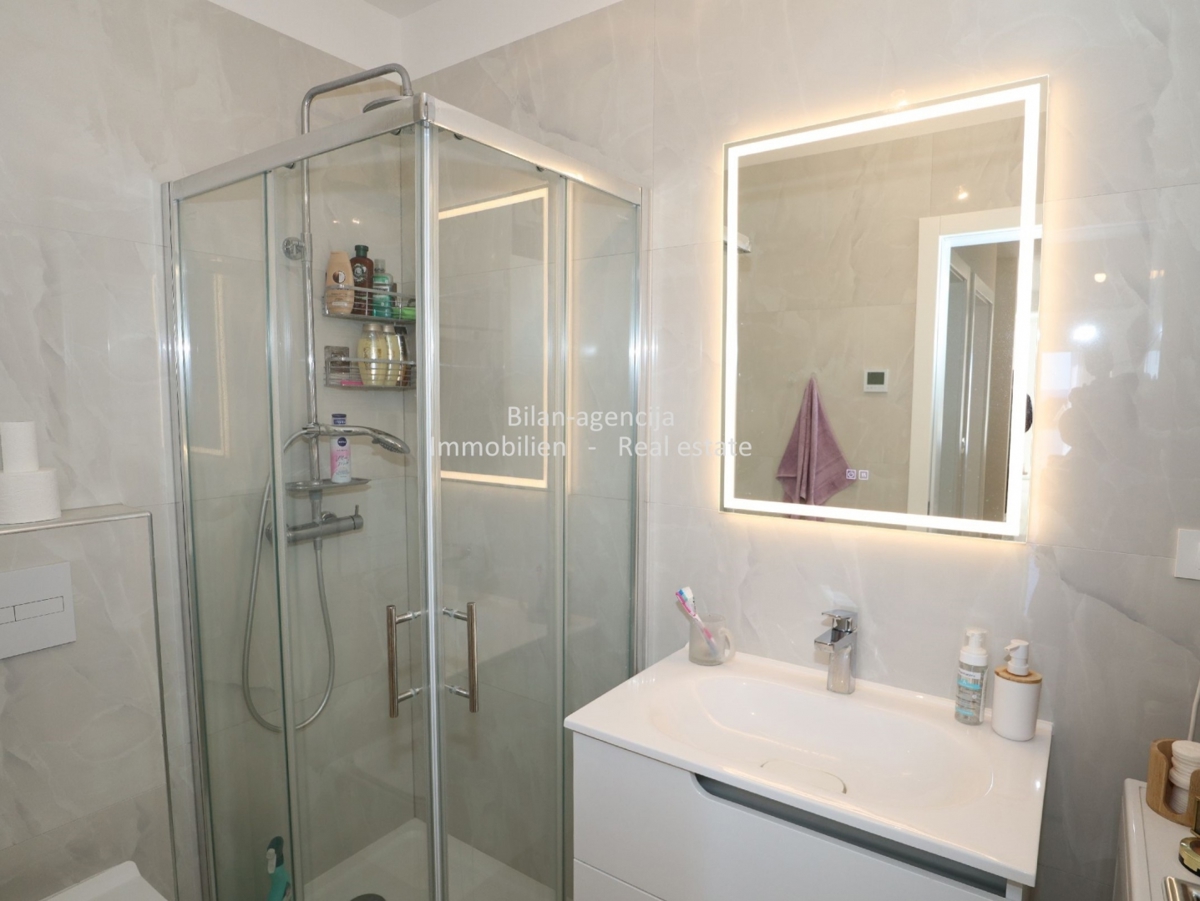 Flat For sale - ŠIBENSKO-KNINSKA VODICE