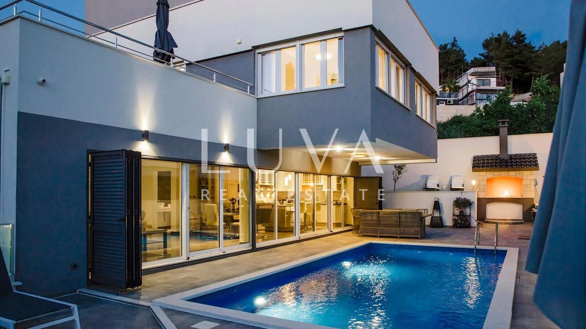 House For sale - SPLITSKO-DALMATINSKA PODSTRANA