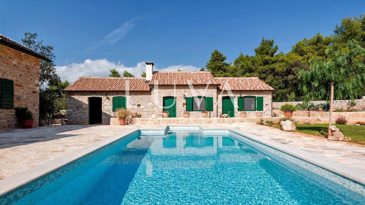 House For sale - Splitsko-dalmatinska Stari Grad - foto 1/20