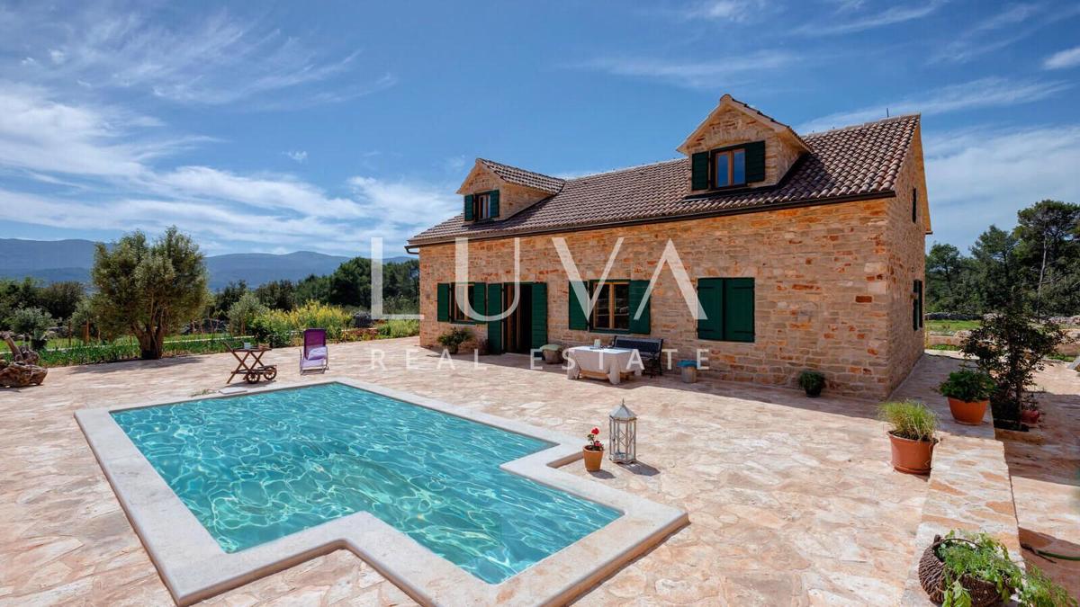 House For sale - SPLITSKO-DALMATINSKA STARI GRAD