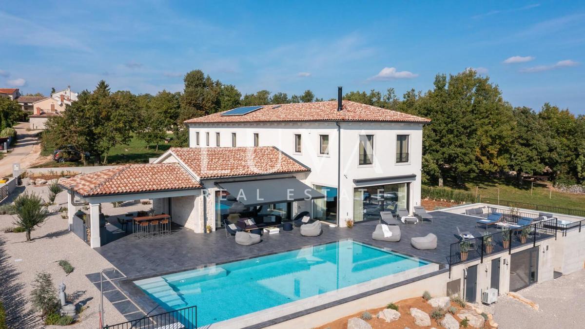 Maison À vendre - ISTARSKA KAROJBA