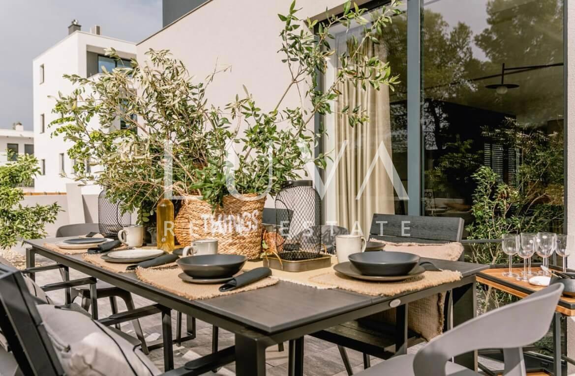 House For sale - ŠIBENSKO-KNINSKA VODICE