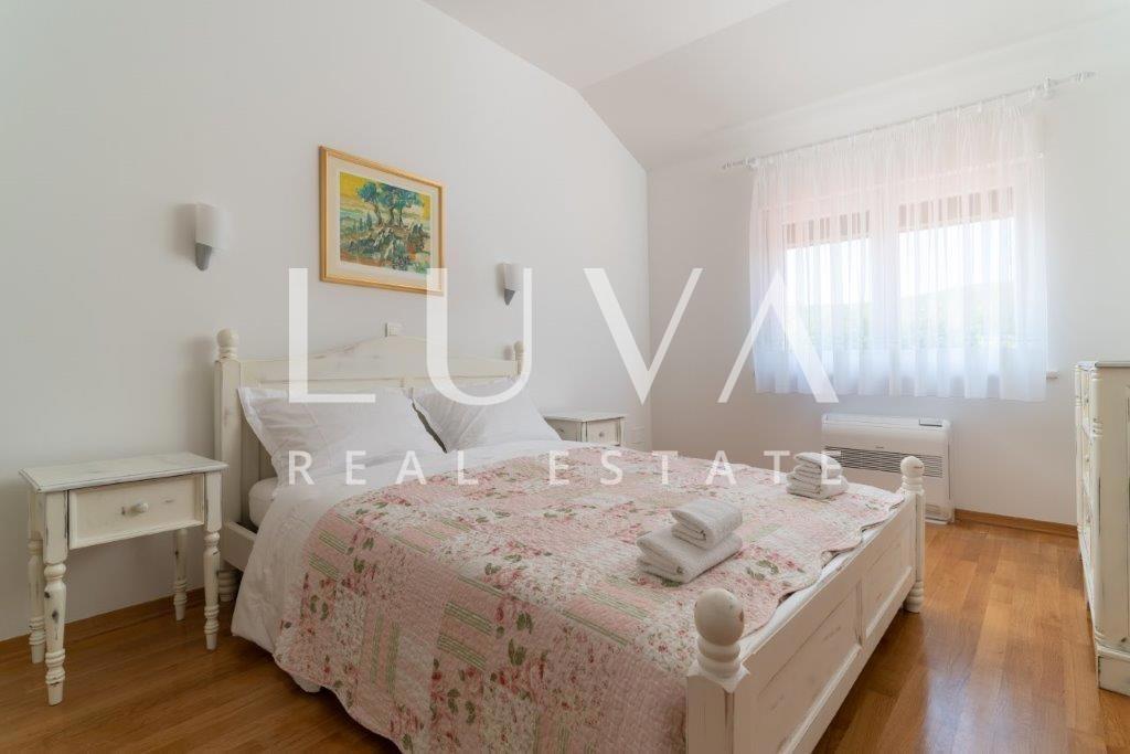 Haus Zu verkaufen - SPLITSKO-DALMATINSKA DICMO