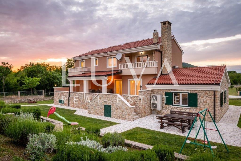 Haus Zu verkaufen - SPLITSKO-DALMATINSKA DICMO