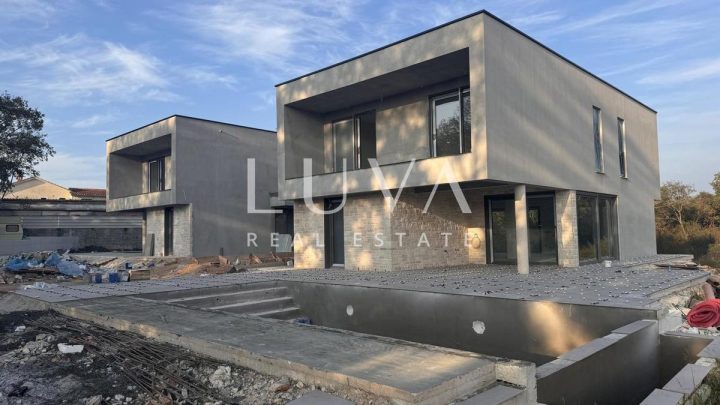 Kuća na prodaju 215 m² – Poreč