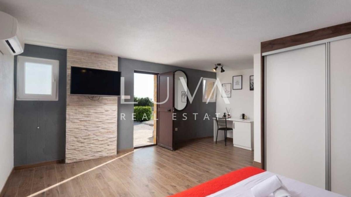 House For sale - SPLITSKO-DALMATINSKA BRAČ