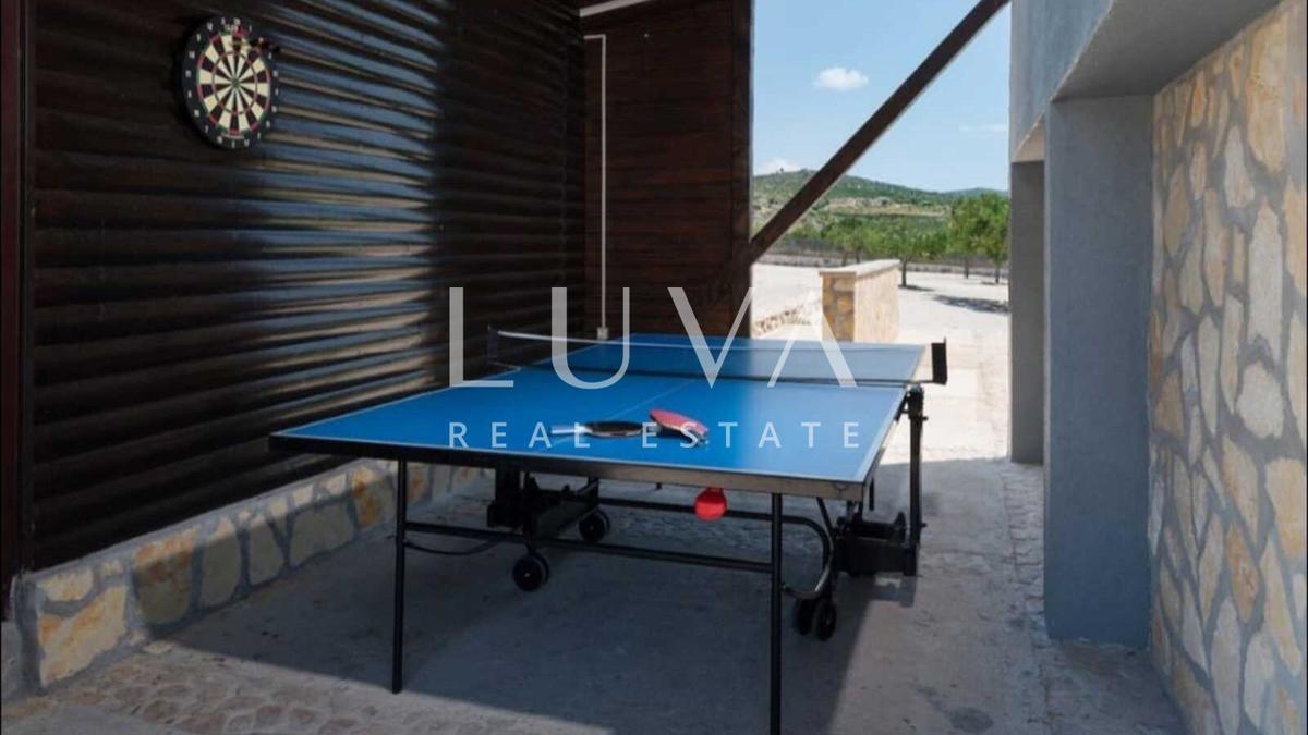 House For sale - SPLITSKO-DALMATINSKA BRAČ