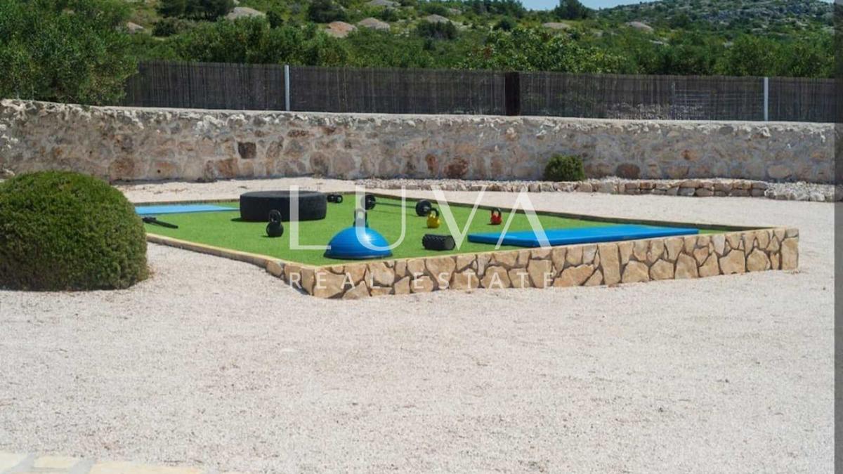 House For sale - SPLITSKO-DALMATINSKA BRAČ