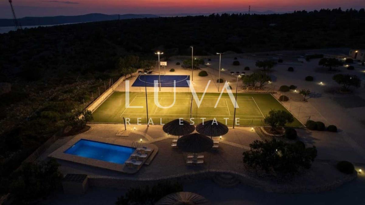 House For sale - SPLITSKO-DALMATINSKA BRAČ