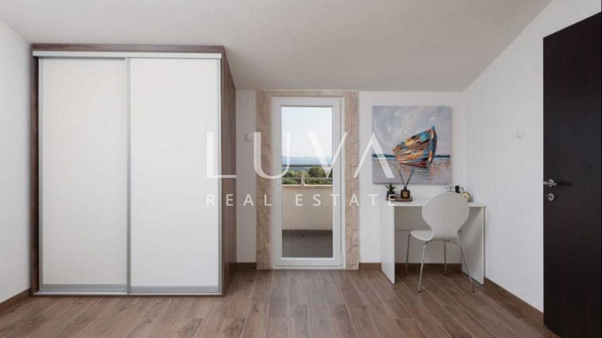 House For sale - SPLITSKO-DALMATINSKA BRAČ
