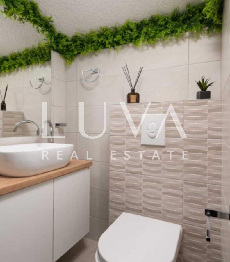 House For sale - SPLITSKO-DALMATINSKA BRAČ