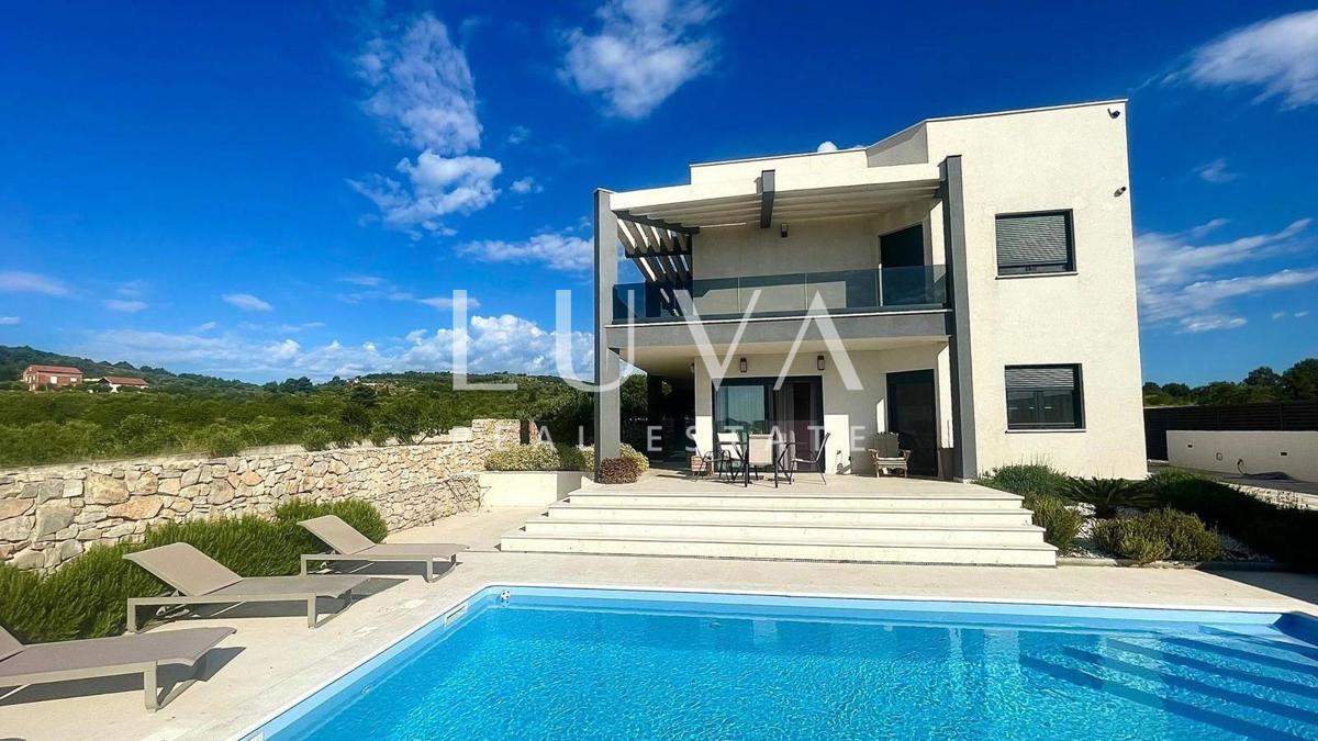House For sale - ŠIBENSKO-KNINSKA VODICE