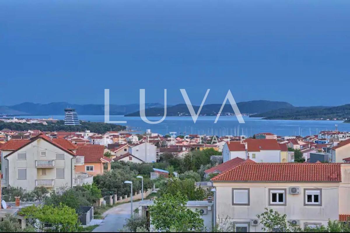 House For sale - ŠIBENSKO-KNINSKA VODICE