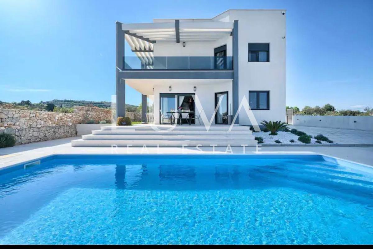 House For sale - ŠIBENSKO-KNINSKA VODICE
