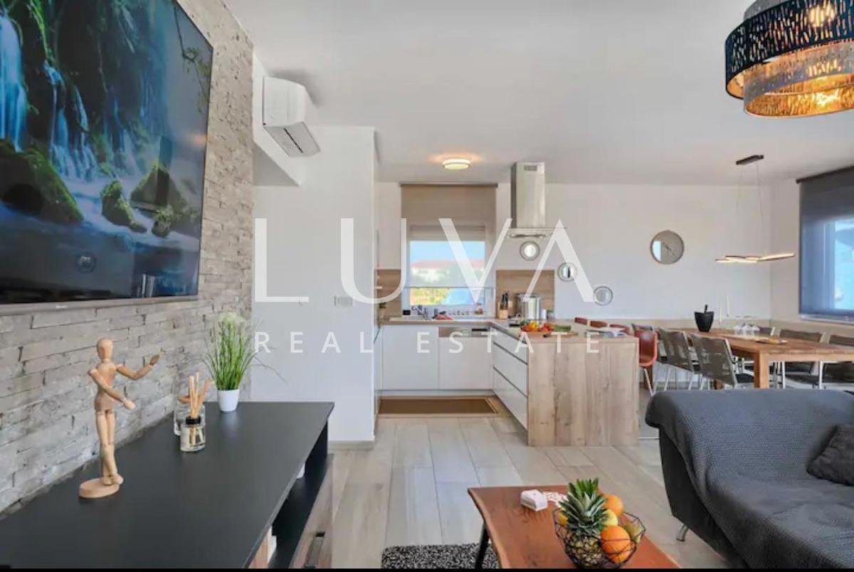 House For sale - ŠIBENSKO-KNINSKA VODICE